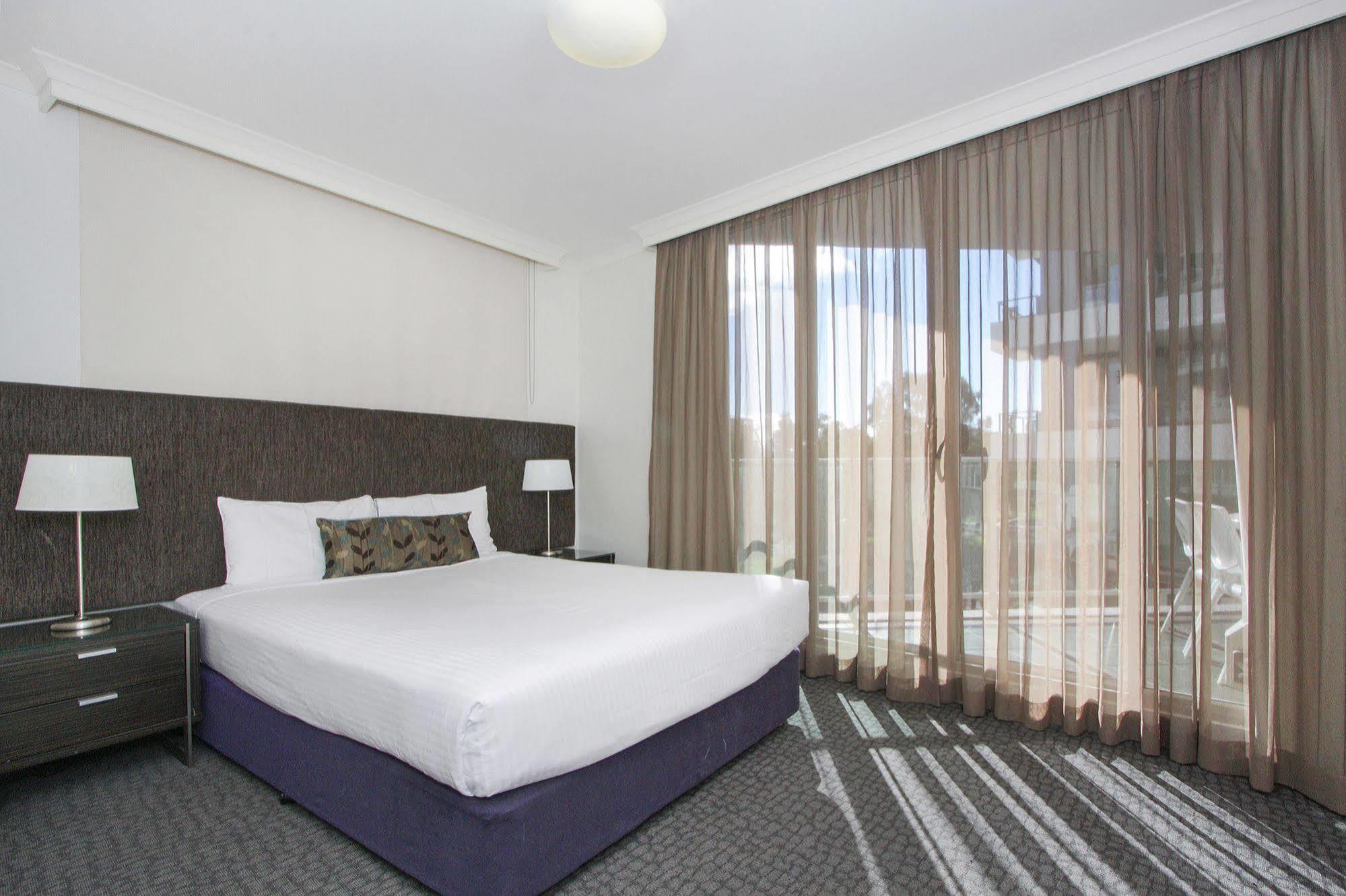 Pacific Suites Canberra Exterior foto