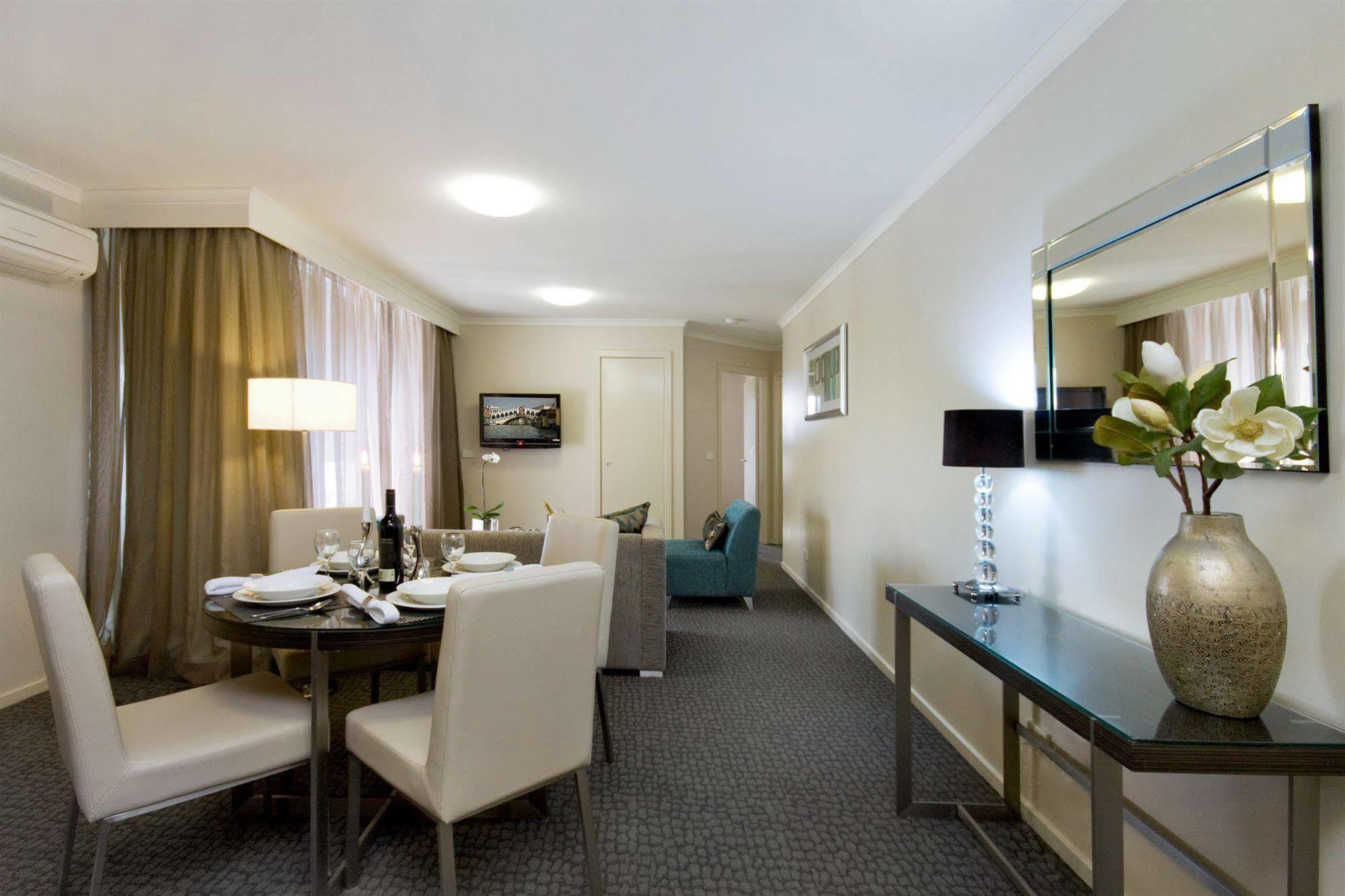 Pacific Suites Canberra Exterior foto
